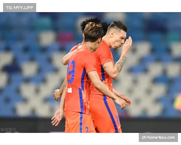 李提香中场调度铁人三球完胜 本土老将焕发第二春 李提香中场调度铁人三球完胜 本土老将焕发第二春